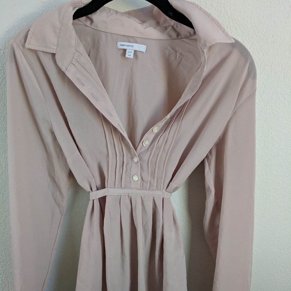 Gap maternity xs blush shirt